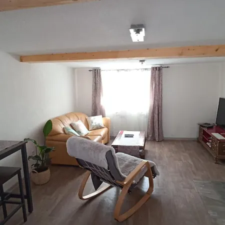 בית נופש Tiny Old House Frankisch-Crumbach
